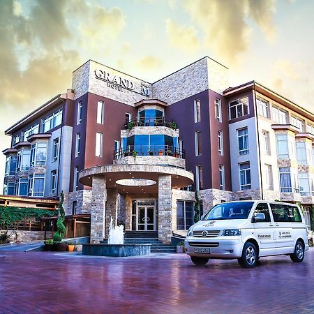 Отель Grand M Навои Экстерьер фото